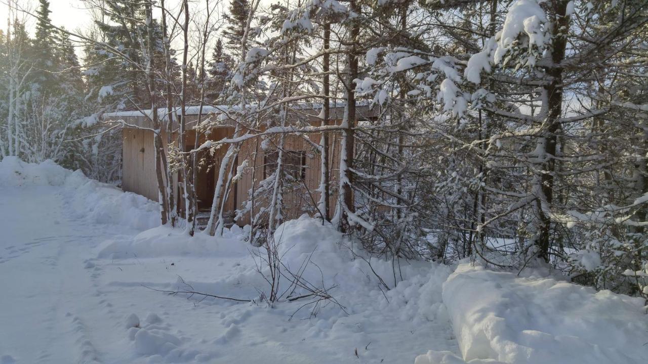 Residence Touristique Lodge Des Bois Saint-Félix-d'Otis Exteriör bild
